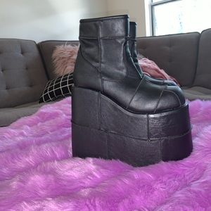 Demonia Stack Soul Stomper Platform Boots